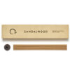 Šviesiai ruda Chie Sandalwood natūralių japoniškų smilkalų pakuotė su keraminiu laikikliu ir lazdelėmis Chie Sandalwood (Sandalmedis) – Japoniški SmilkalaiŠviesiai ruda Chie Sandalwood natūralių japoniškų smilkalų pakuotė su keraminiu laikikliu ir lazdelėmis