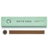 Chie White Sage (Baltasis Šalavijas) – Japoniški SmilkalaiŠviesiai žalia Chie White Sage natūralių japoniškų smilkalų pakuotė su keraminiu laikikliu ir lazdelėmis erdvės valymui